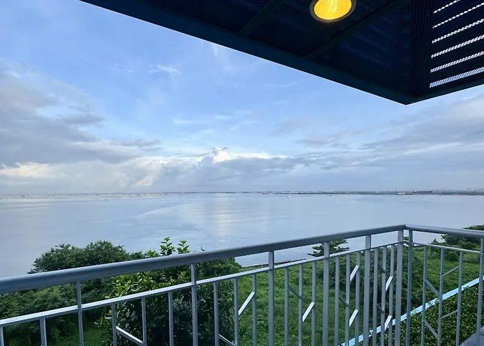 Panoramic Seaview 2br Near Airport Facing The Bay 6g Manila