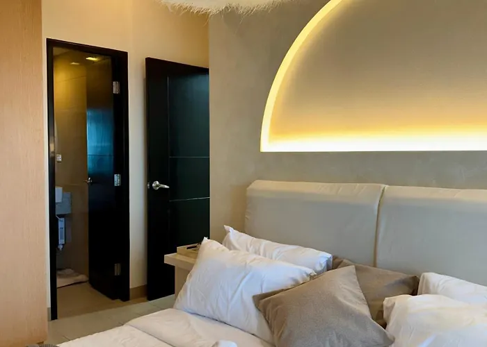 Panoramic Seaview 2br Near Airport Facing The Bay 6g Apartahotel Manila